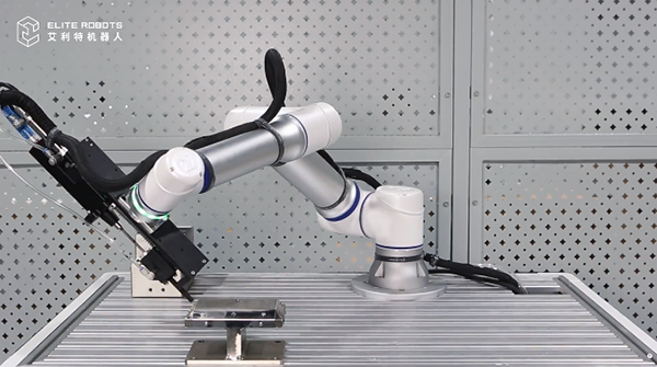 艾利特CSR回轉(zhuǎn)體機械手,工業(yè)生產(chǎn)更靈活的選擇